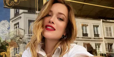 Un estilo de maquillaje francés clásico