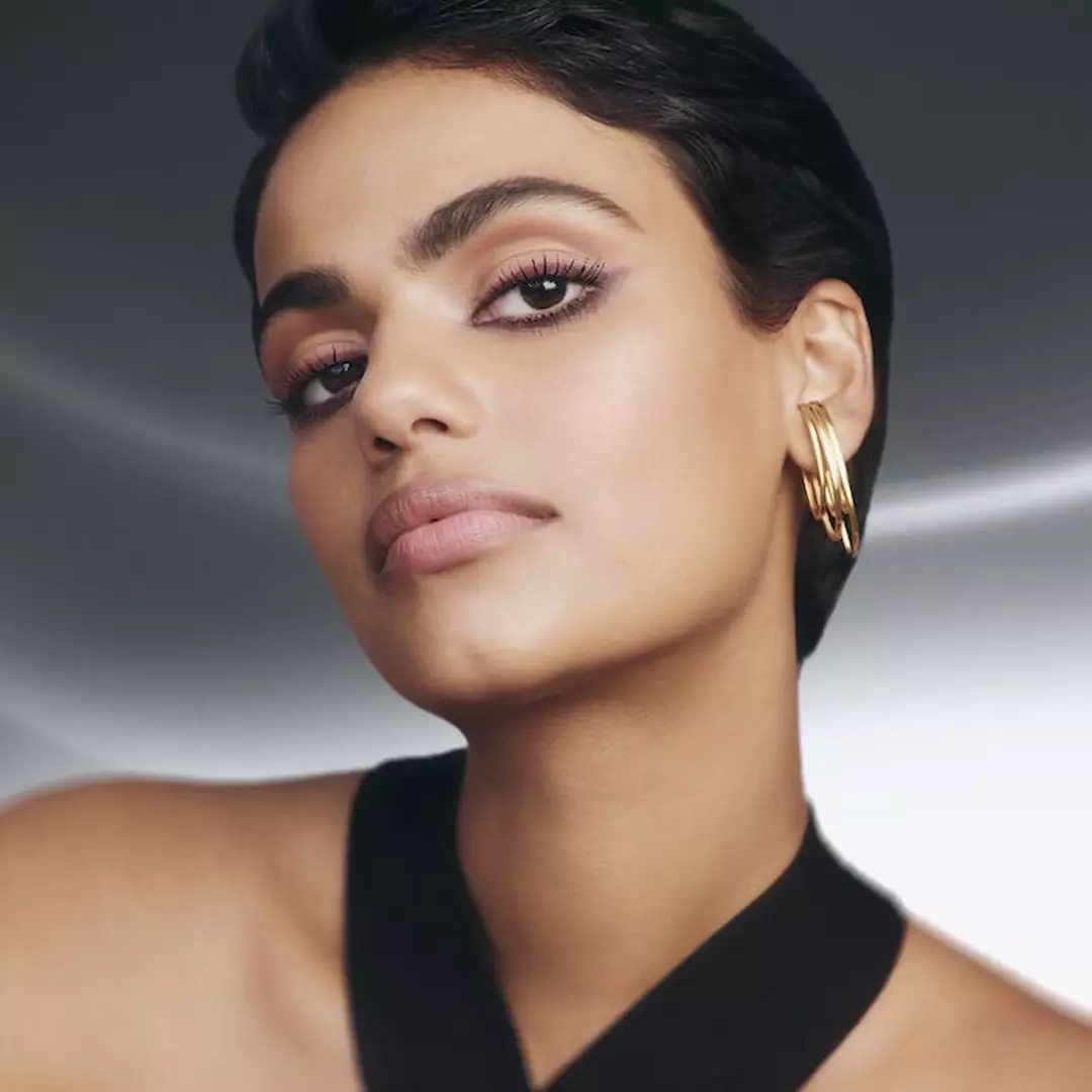 Actitud dramática hipnosa visual - Lancôme
