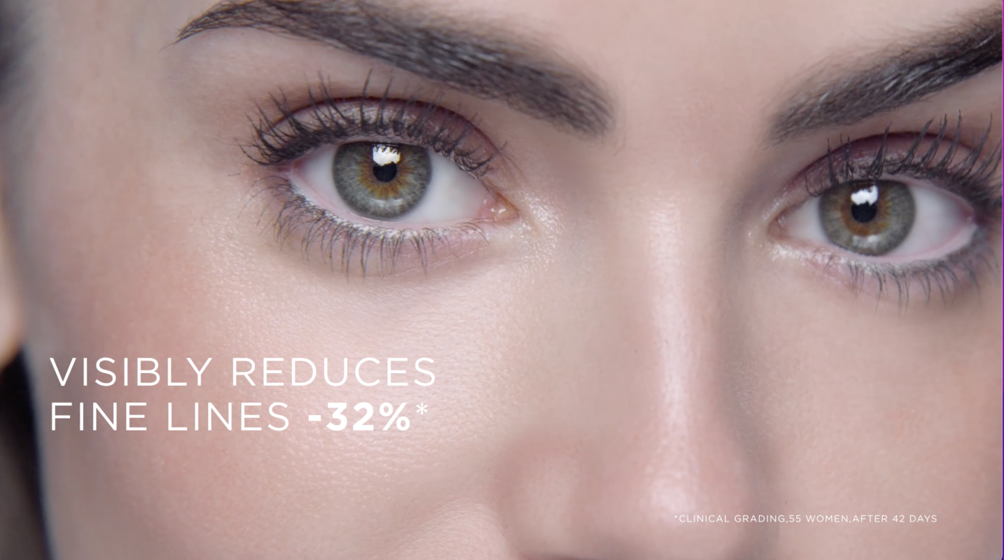 Video de la crema para ojos Genifique con Lily Collins