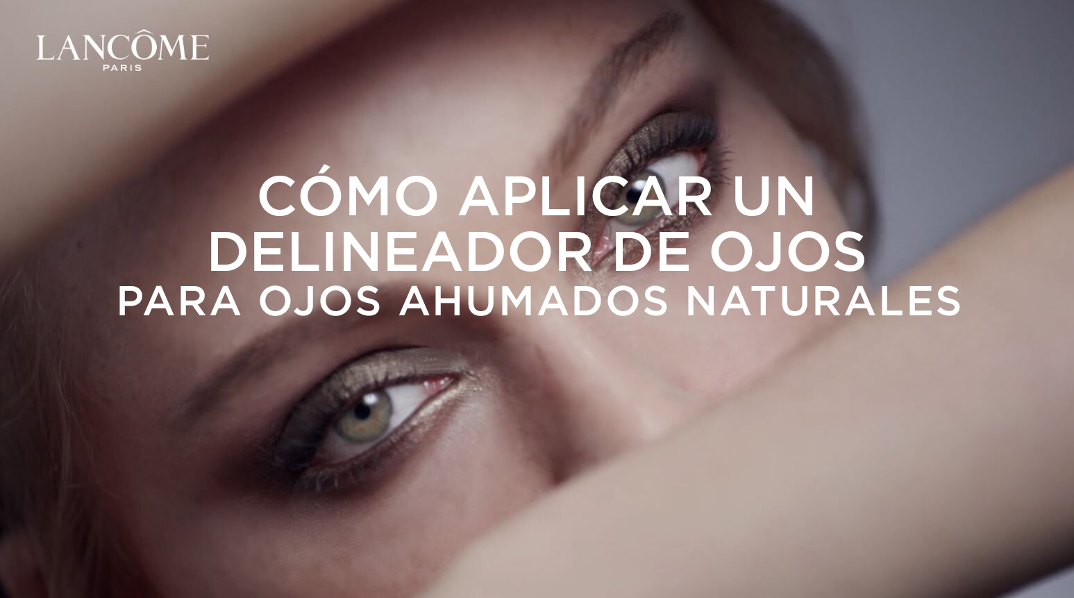 Video Cómo aplicar delineador de ojos para un efecto ahumado natural