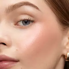 Tono: Crema brillante de fresa
