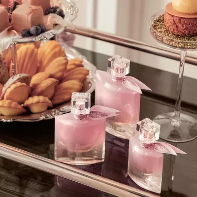 <a href="https://es.lancome-usa.com/fragrance/fragrance-by-collection/la-vie-est-belle/la-vie-est-belle-lelixir-eau-de-parfum/00973-LAC.html" class="c-button m-secondary ">DESCUBRIR</a>