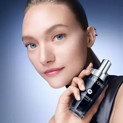 Imagen de belleza del suero Genifique Lancôme