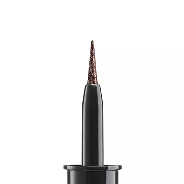 Delineador de ojos líquido con punta de precisión Artliner